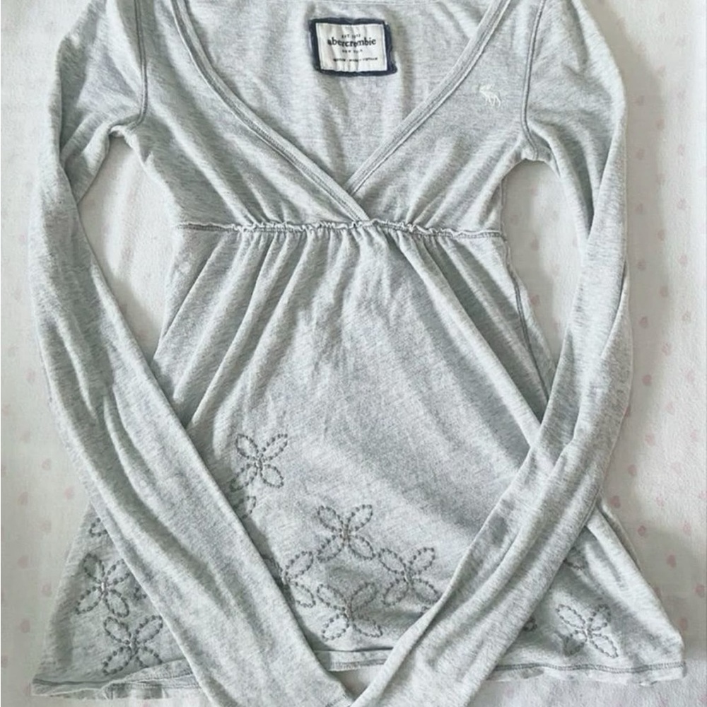 ISO: hollister/abercrombie and fitch babydoll top